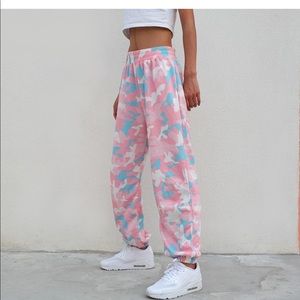 Lena camo sweatpants